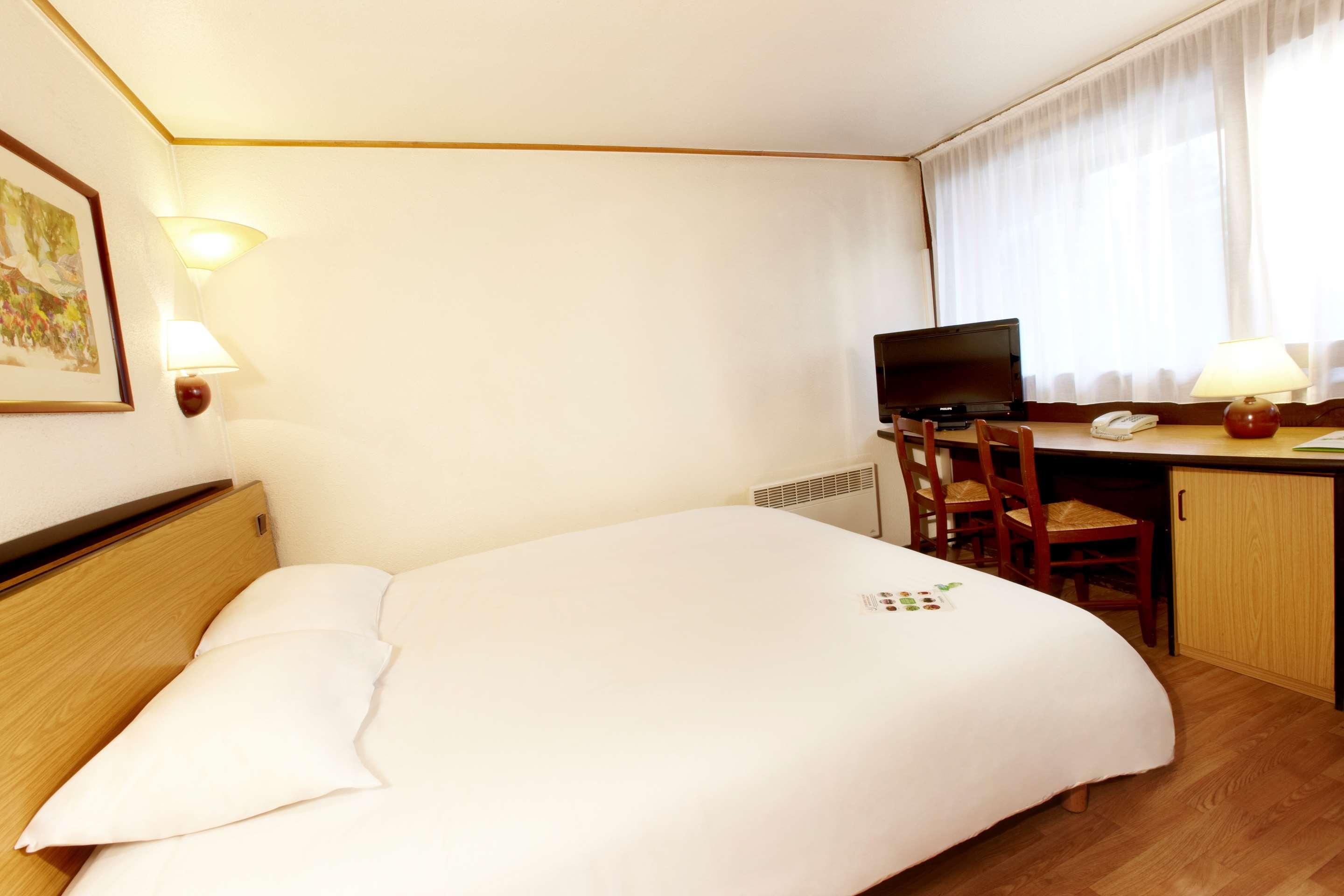 Campanile Grenoble Sud - Seyssins Hotel Exterior photo