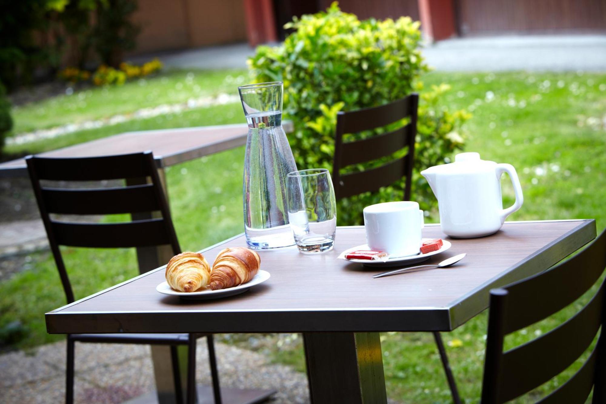 Campanile Grenoble Sud - Seyssins Hotel Exterior photo